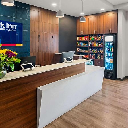 Park Inn By Radisson, קלונה מראה חיצוני תמונה