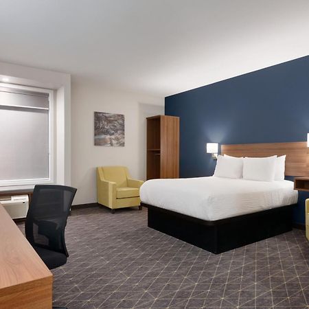 Park Inn By Radisson, קלונה מראה חיצוני תמונה