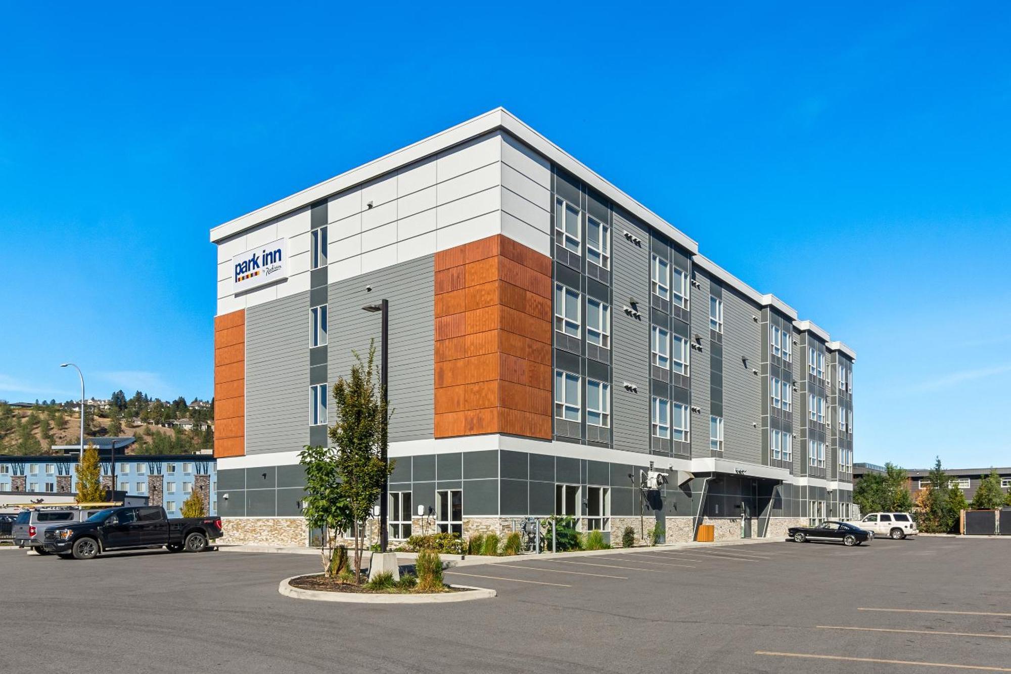 Park Inn By Radisson, קלונה מראה חיצוני תמונה
